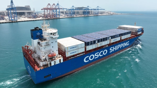 COSCO SHIPPING Specialized Carriers Launches 'Middle East New Energy Equipment Express Service', Reducing Dubai-Shanghai Direct Shipping to 12 Days to Support Surge in PV Inverter and Wind Power Controller Exports