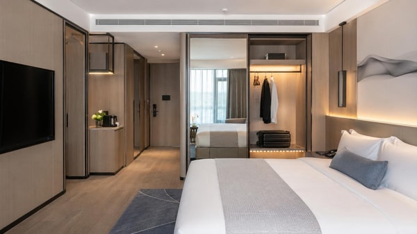 Hotel wardrobes that save space without looking budget