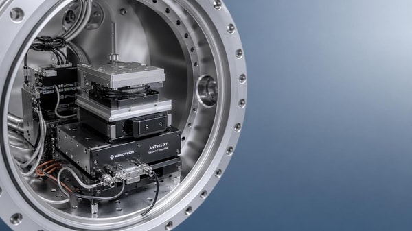 Vacuum Compatible Nano-Stage: Key Specs That Matter in Real Lab Use