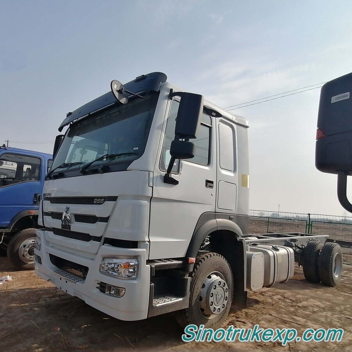 HOWO 4x2 cargo truck chassis