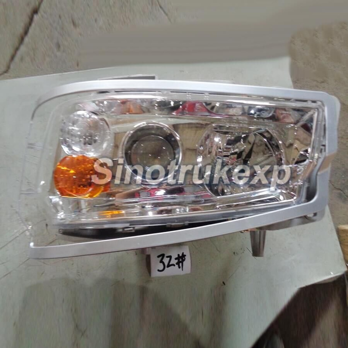 SINOTRUK HOWO LEFT HEAD LAMP, RIGHT HAND LAMP  WG9719720001 WG9719720002