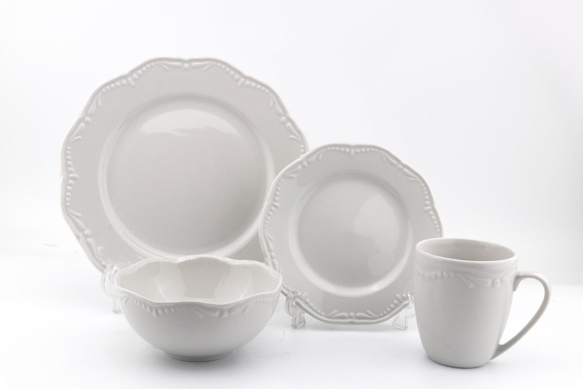 White Porcelain Dinnerware Set, Embossed Pattern Ceramic Tableware with Unique Flower Rim,Mug/Bowl/Plate