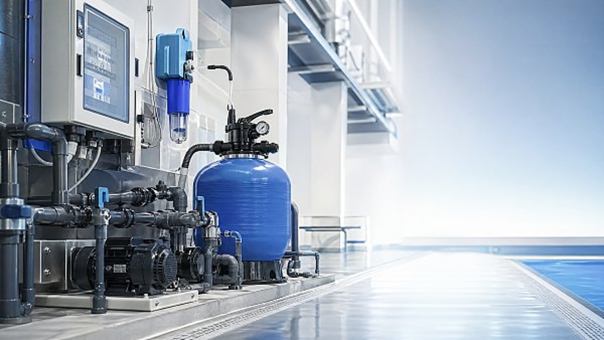 Pool equipment maintenance warning signs before a breakdown