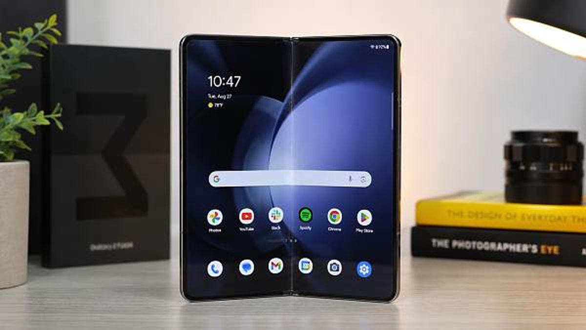 Foldable screen technology is improving, but crease concerns remain