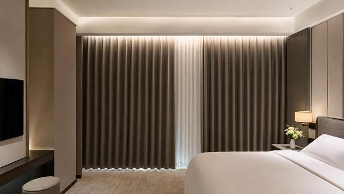 Blackout curtains for hotels that block light without trapping heat