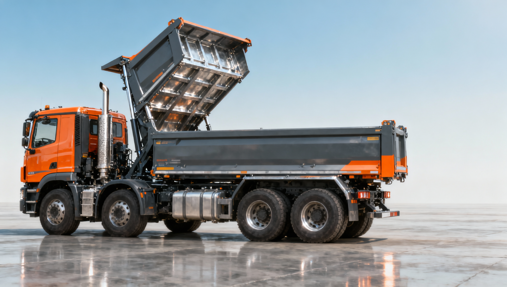Dump truck manufacturer vs. local assembler: Where do warranty terms really differ?
